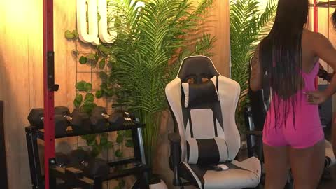 Kim online show from November 2025 12:41:02 PM