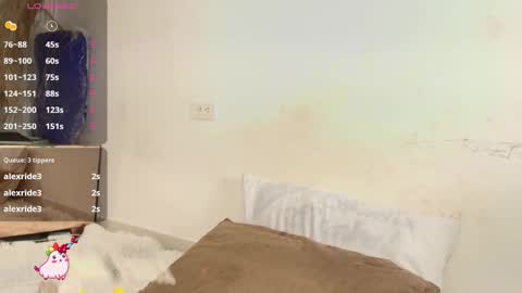 Kim  Follow me please online show from November 2025 03:09:02 AM