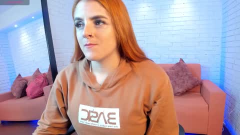 Snapshot of kim_brown_ chatting on November 2025 12:20:01 PM Kim online show from November 2025 12:20:01 PM