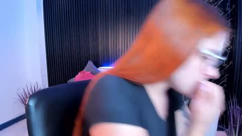 Snapshot of kim_brown_ chatting on November 2025 12:17:01 PM Kim online show from November 2025 12:17:01 PM