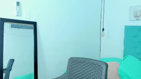 kim_eli online show from February 2025 02:19:01 AM