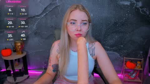 Snapshot of kim_girl_next_door chatting on December 2024 01:35:02 PM KIM online show from December 2024 01:35:02 PM