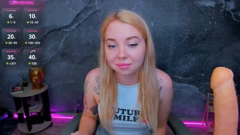 Snapshot of kim_girl_next_door chatting on February 2025 08:36:02 AM KIM online show from February 2025 08:36:02 AM