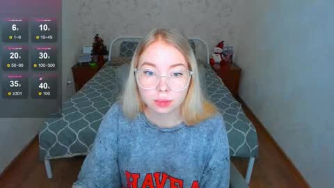 Snapshot of kim_girl_next_door chatting on December 2025 11:48:02 AM KIM online show from December 2025 11:48:02 AM