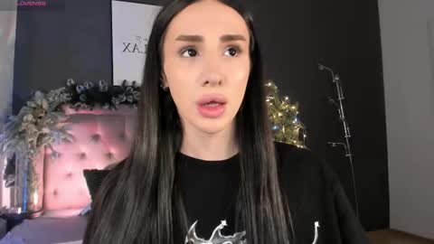 Kim Oberlin online show from December 2025 06:53:02 AM