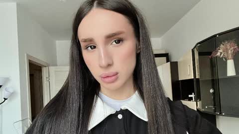 Kim Oberlin online show from April 2026 12:14:02 PM