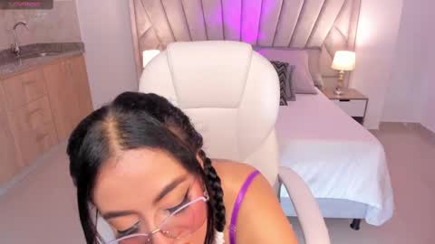 kim online show from October 2025 11:22:01 AM