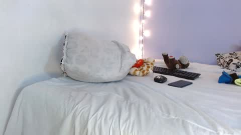 Kim  Yuk online show from January 2025 01:10:02 AM