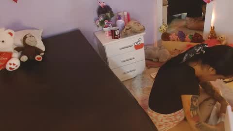 Kim  Yuk online show from February 2025 01:57:01 AM