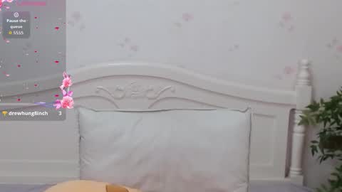 Snapshot of kimberleymandy chatting on December 2025 06:44:02 AM Bernice online show from December 2025 06:44:02 AM