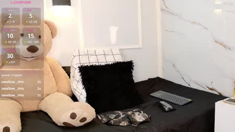 kimberly_diaz1 online show from February 2026 05:53:02 PM