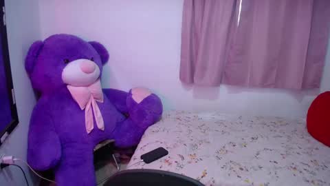 Kim online show from September 2025 11:45:01 AM