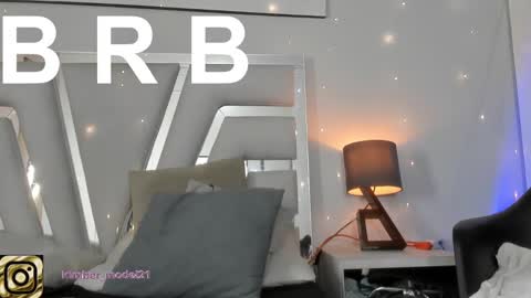 Snapshot of kimberlycoxxx chatting on December 2024 02:24:01 AM kimberly online show from December 2024 02:24:01 AM