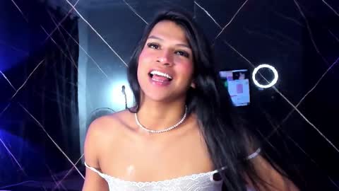 Snapshot of kimberlyn_burbano chatting on December 2025 01:42:01 PM Kimberlyn online show from December 2025 01:42:01 PM