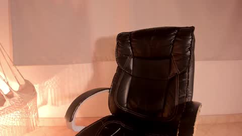 Snapshot of kimblair_ chatting on March 2025 11:39:02 AM Kim online show from March 2025 11:39:02 AM