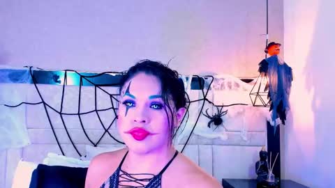 Kim cossey online show from October 2025 03:17:01 AM