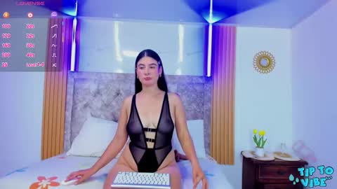 KAREN  online show from November 2025 07:03:01 PM