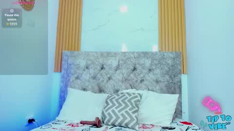 Snapshot of kimdavies chatting on January 2026 07:50:01 PM KAREN online show from January 2026 07:50:01 PM