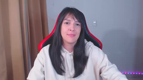 Snapshot of kimflexible_ chatting on January 2025 03:32:02 AM Kim 3 online show from January 2025 03:32:02 AM