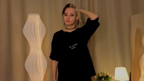 Elizabeth online show from December 2025 06:53:02 AM