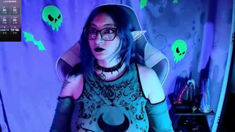   online show from November 2025 01:50:01 PM