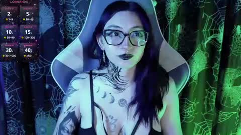 Kim Lennox online show from July 2026 02:09:01 PM
