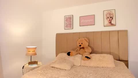 Snapshot of kimm_khalifa chatting on February 2025 11:48:01 PM Kim online show from February 2025 11:48:01 PM