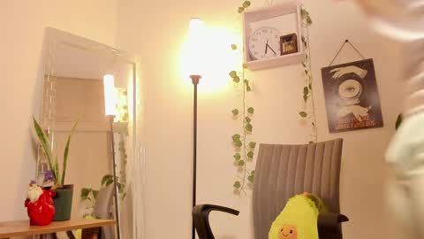 Kimm online show from January 2025 11:26:02 AM