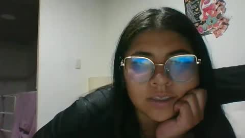 Snapshot of kimmy_kimmy_ chatting on February 2025 10:39:02 PM Kimmy online show from February 2025 10:39:02 PM