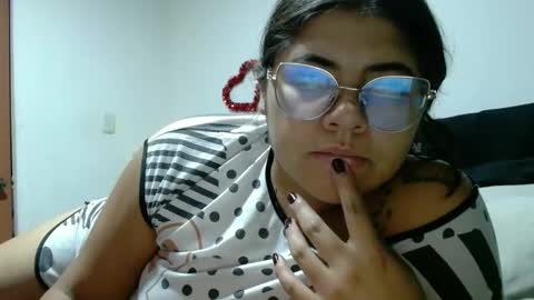 Snapshot of kimmy_kimmy_ chatting on March 2025 03:08:01 AM Kimmy online show from March 2025 03:08:01 AM