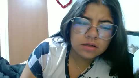 Snapshot of kimmy_kimmy_ chatting on November 2025 03:14:02 PM Kimmy online show from November 2025 03:14:02 PM