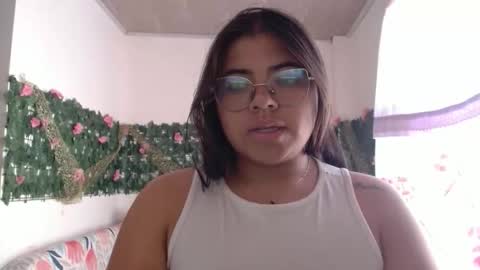 Snapshot of kimmy_kimmy_ chatting on December 2025 05:28:02 PM Kimmy online show from December 2025 05:28:02 PM