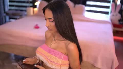 Kim online show from August 2026 02:41:02 PM