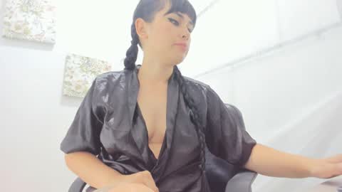 Snapshot of kimthompsonn chatting on January 2025 03:52:01 PM Kim Thompson online show from January 2025 03:52:01 PM