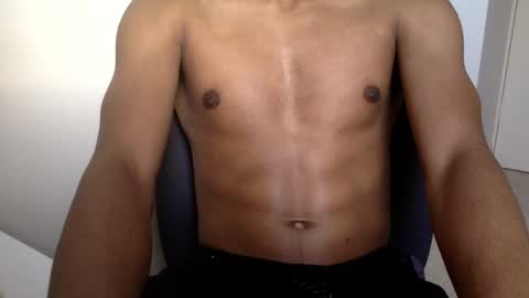 Snapshot of kinda_horny_right_now chatting on January 2025 08:26:01 PM Isaac online show from January 2025 08:26:01 PM