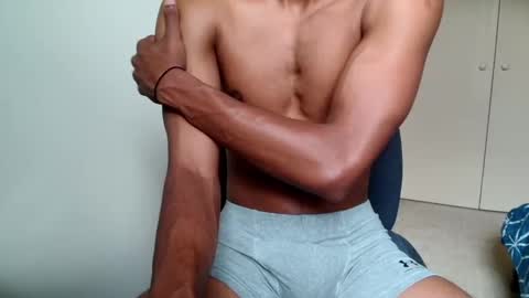 Snapshot of kinda_horny_right_now chatting on February 2025 03:13:02 AM Isaac online show from February 2025 03:13:02 AM