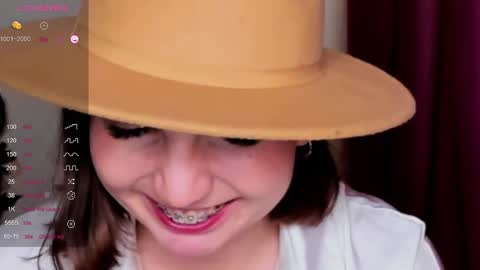 Hazel online show from February 2025 08:40:01 PM