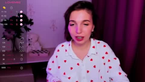 Hazel online show from November 2025 10:34:02 AM