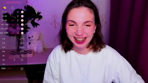 Hazel online show from April 2026 11:27:02 PM