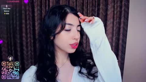 Snapshot of kindraevert chatting on November 2025 04:23:02 AM Megan online show from November 2025 04:23:02 AM