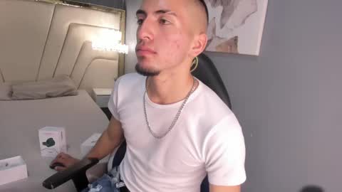 Snapshot of king_dante_ chatting on December 2024 12:01:01 AM King Dante online show from December 2024 12:01:01 AM