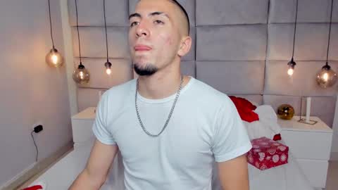 Snapshot of king_dante_ chatting on December 2024 10:18:01 PM King Dante online show from December 2024 10:18:01 PM