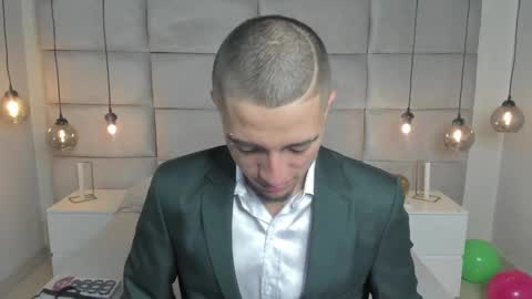 Snapshot of king_dante_ chatting on December 2024 08:58:01 PM King Dante online show from December 2024 08:58:01 PM