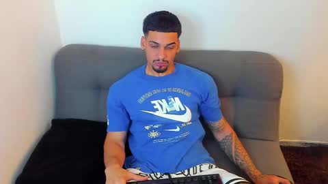 king_of_kings__ online show from September 2025 11:20:01 PM