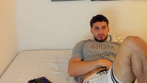 king_of_kings__ online show from December 2025 11:21:01 PM