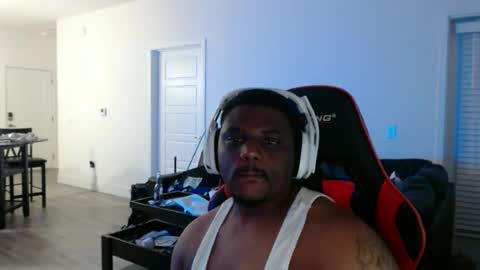 kingbell3489 online show from June 2026 01:58:01 AM