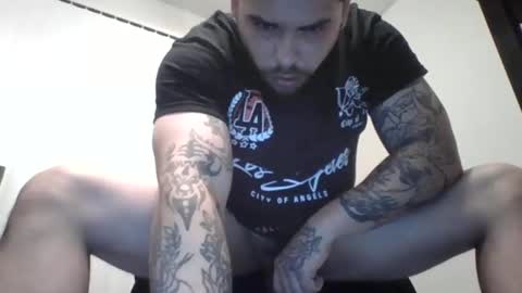 Snapshot of kingjames0627 chatting on January 2025 11:10:01 PM James online show from January 2025 11:10:01 PM