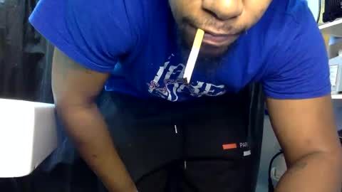 Snapshot of kinglibra420 chatting on January 2025 01:23:01 AM loyal fuck online show from January 2025 01:23:01 AM