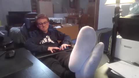 Snapshot of kingoffootfetish chatting on January 2025 03:57:02 PM Master  King Tommy online show from January 2025 03:57:02 PM