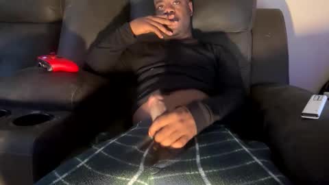 kingofkingz74 online show from November 2025 02:16:01 PM